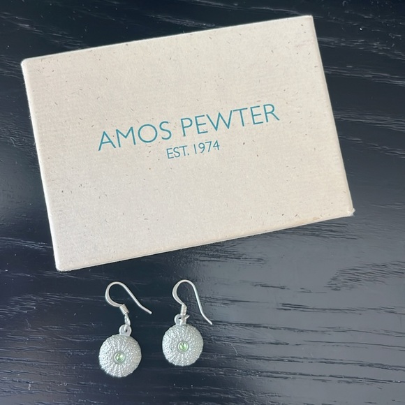 Pewter Made in Canada earrings with green stone - Picture 2 of 3